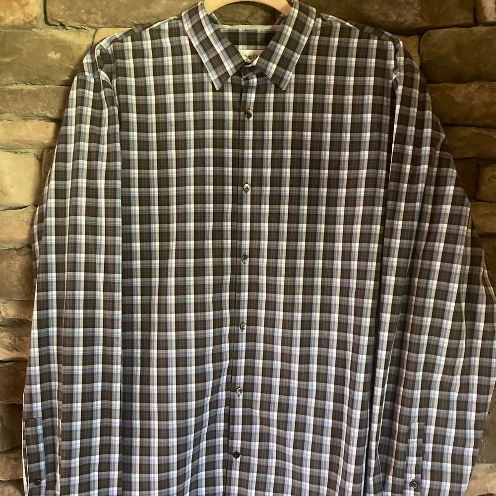 Calvin Klein Mens Non Iron-Body Fit Shirt Size XL